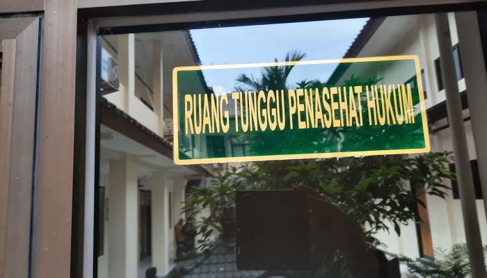 Ruang tunggu Penasehat Hukum